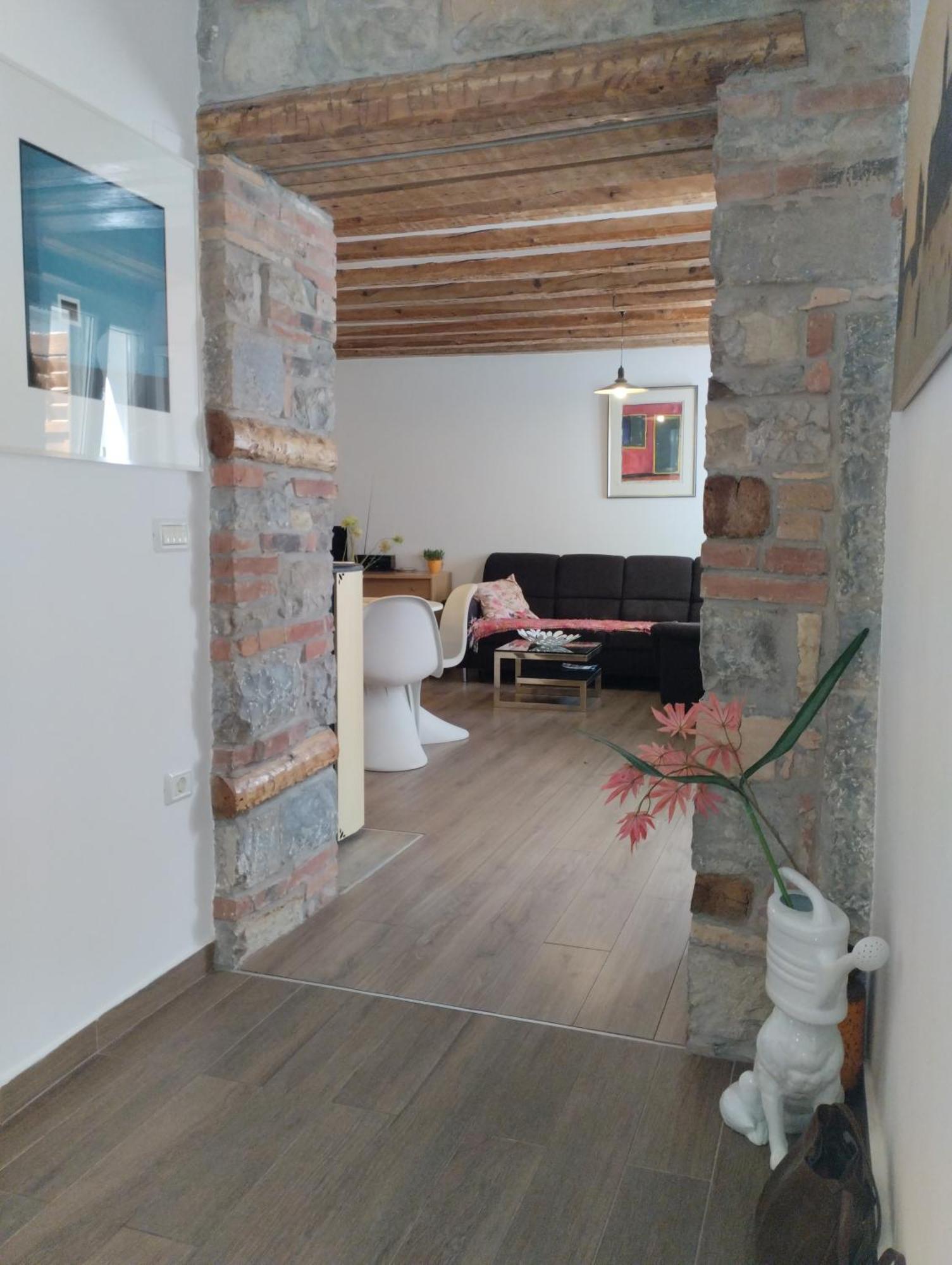 Prime Apartment 皮兰 外观 照片